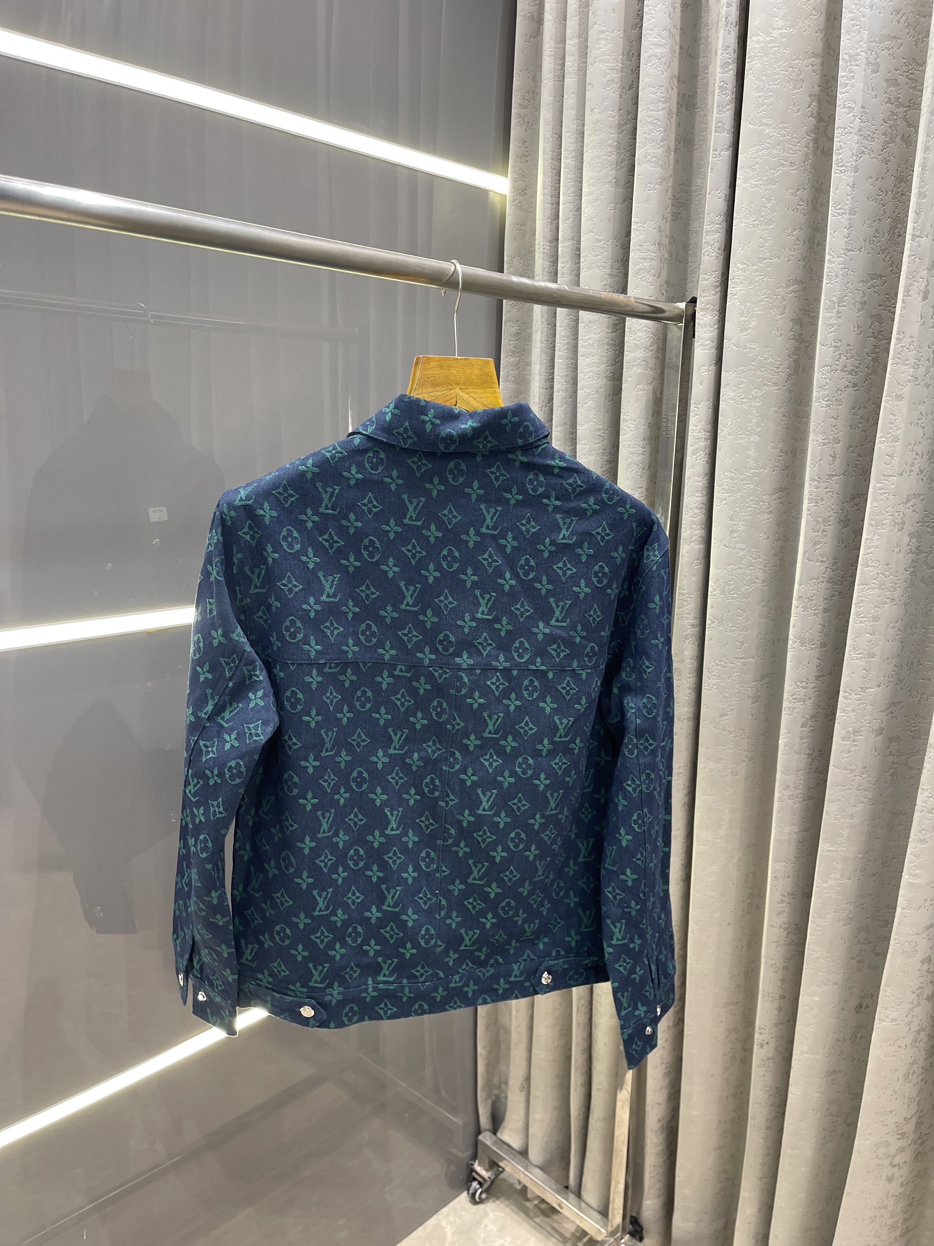 Big sale LOUIS VUITTO.N GREEN MONOGRAM PRINT PREMIUM JACKET