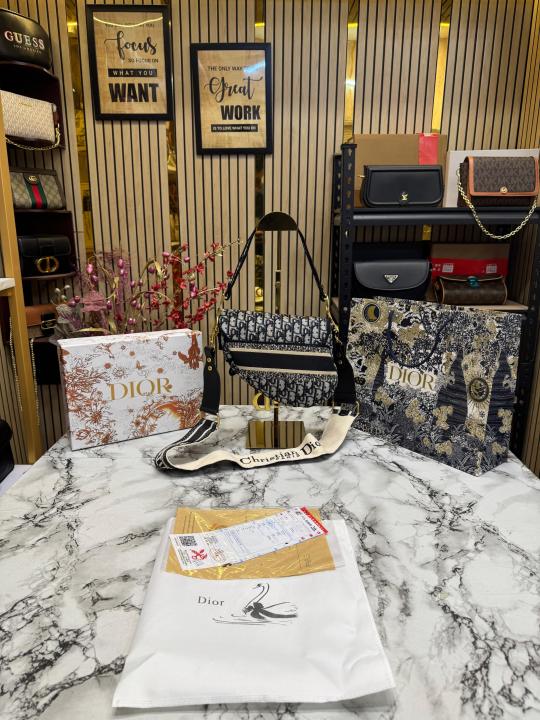 Christian  Dior  Saddle  CD  With  Box  And  Dust  Bag  Including  CarryBag  (Black)