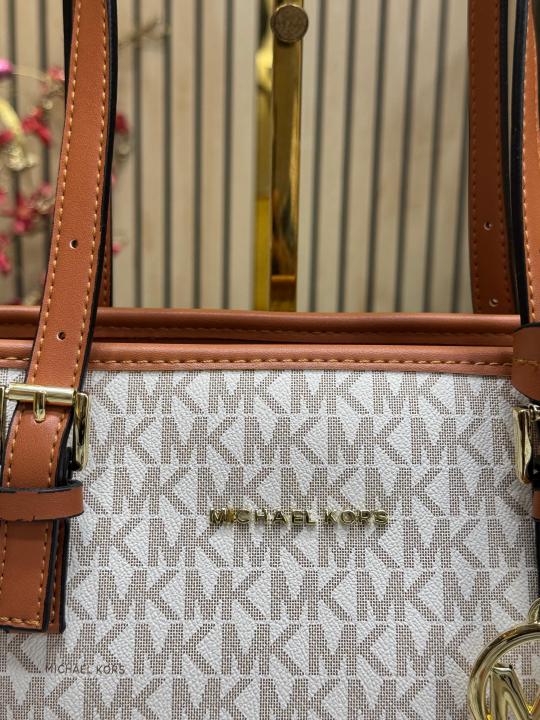 Michael  Kors Jet Set Travel With Box And Dust Bag Including Carry Bag (Beige)