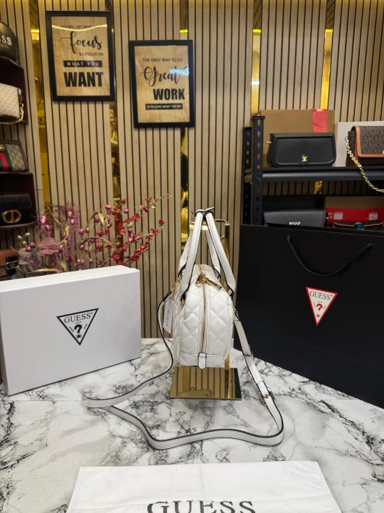 Guess Eco Rianee Shoulder Bag With Box And Dust Bag Including Carry Bag (White)