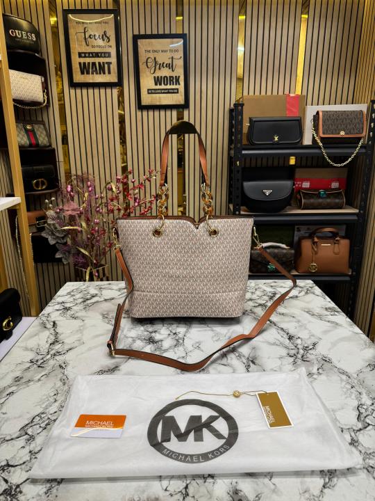 Michael  Kors Raven Large Logo Tote Bag With Dust Bag (Beige Brown)