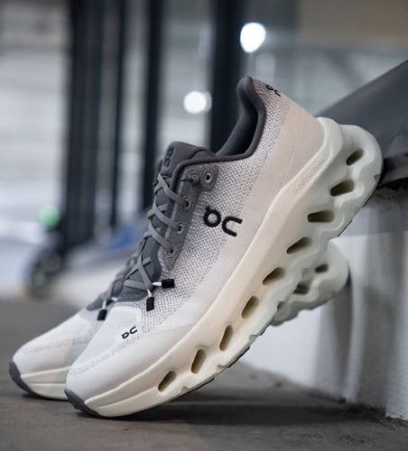 On Running Cloud Tilt Ivory Rock