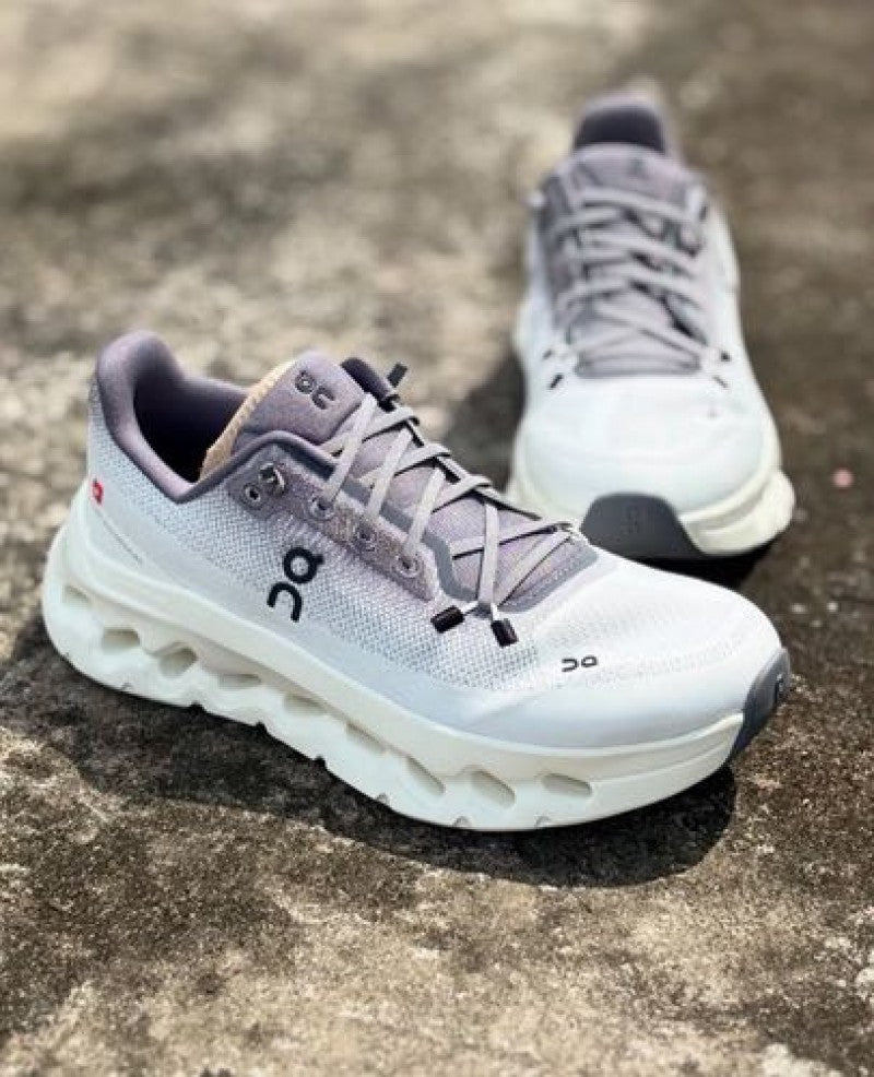 On Running Cloud Tilt Ivory Rock