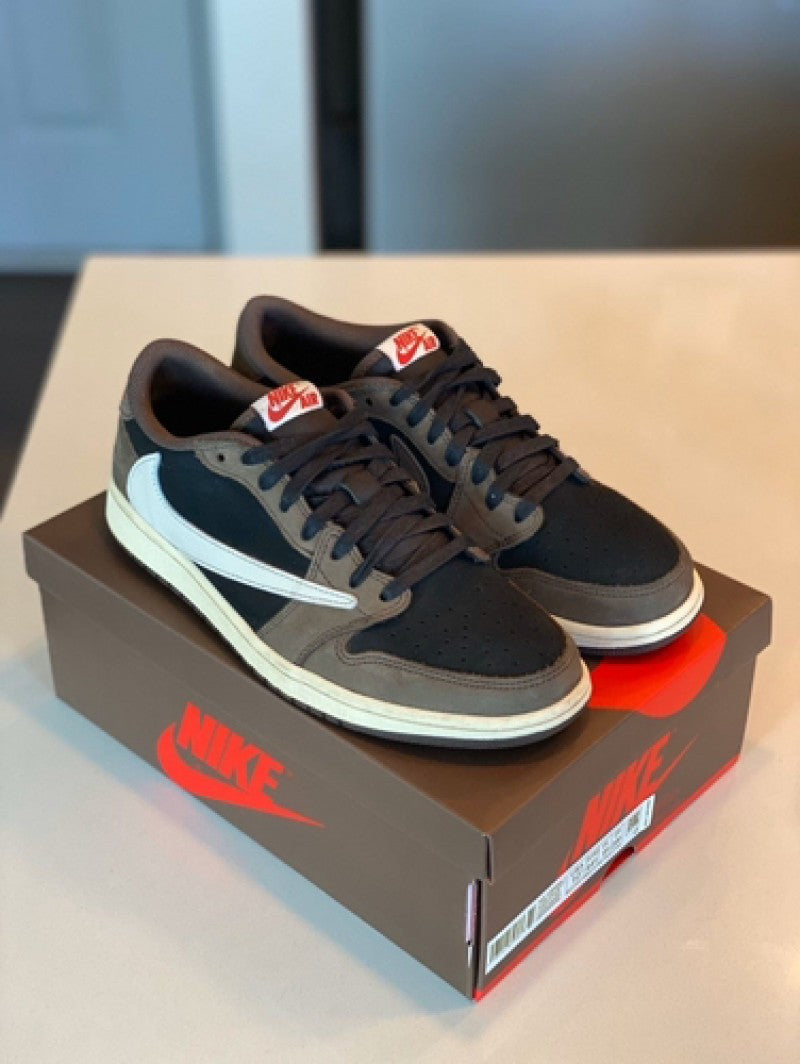 E Air jordan low x travis scott brown semi ua