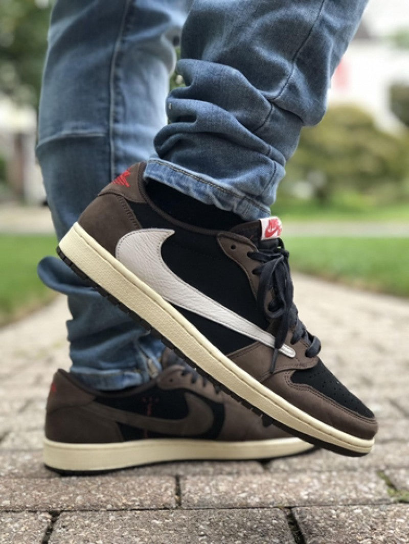 E Air jordan low x travis scott brown semi ua