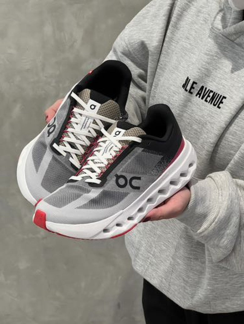 On Running Cloudsurfer Next Black Red