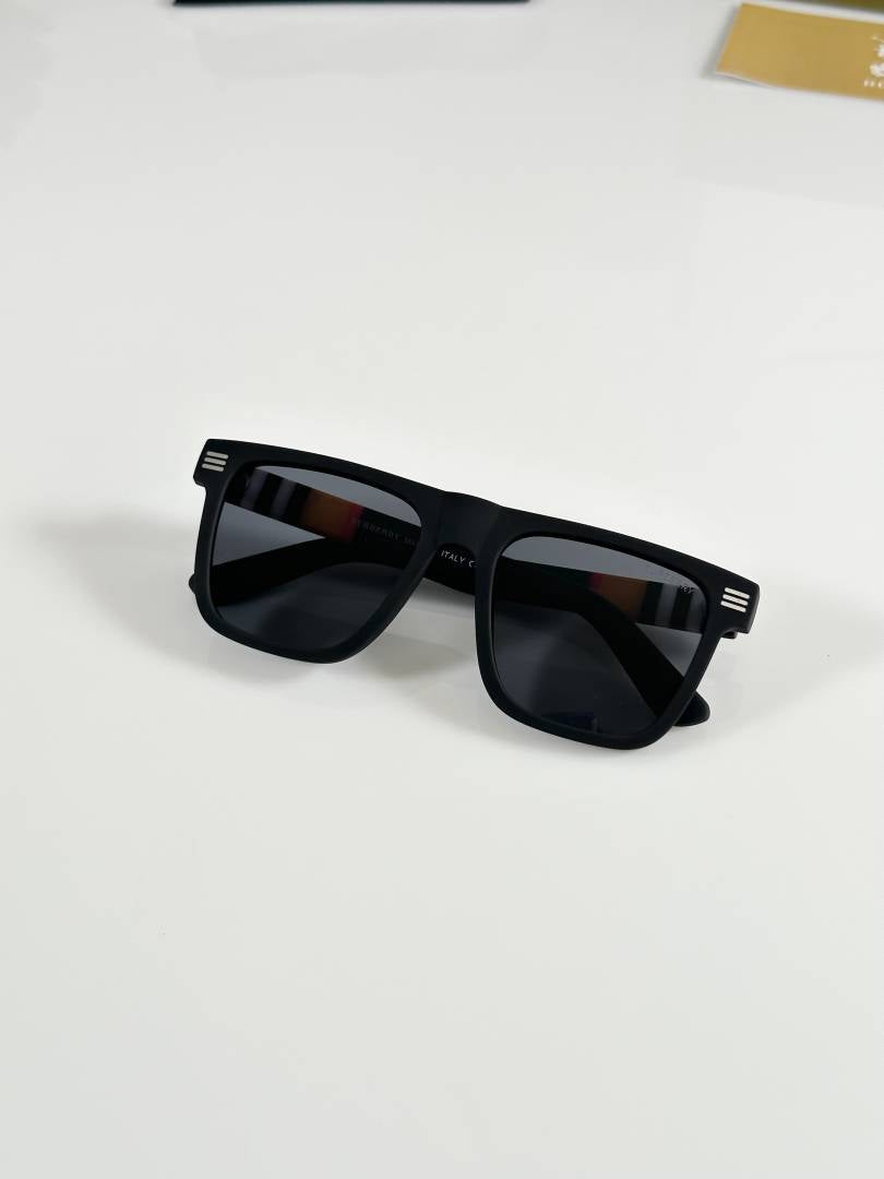 Burberry 4382 Mate Black