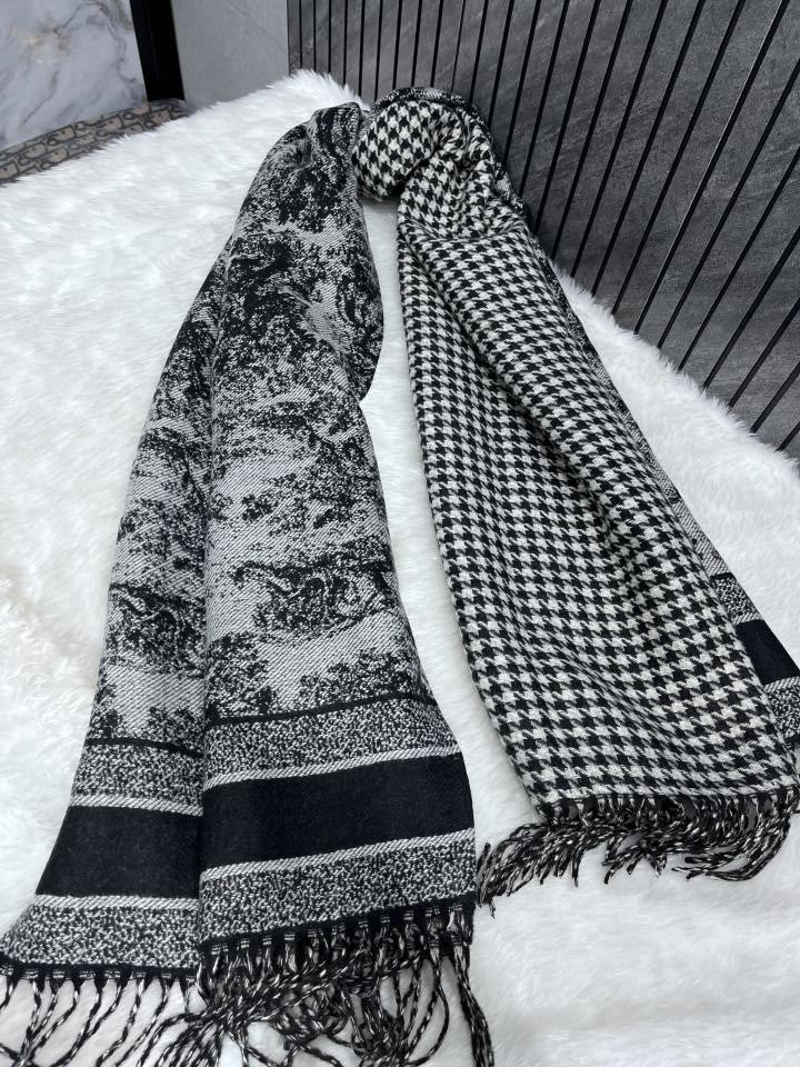 Dior DD5 Reversable Woollen Scarf With Plain Ziplock Bag