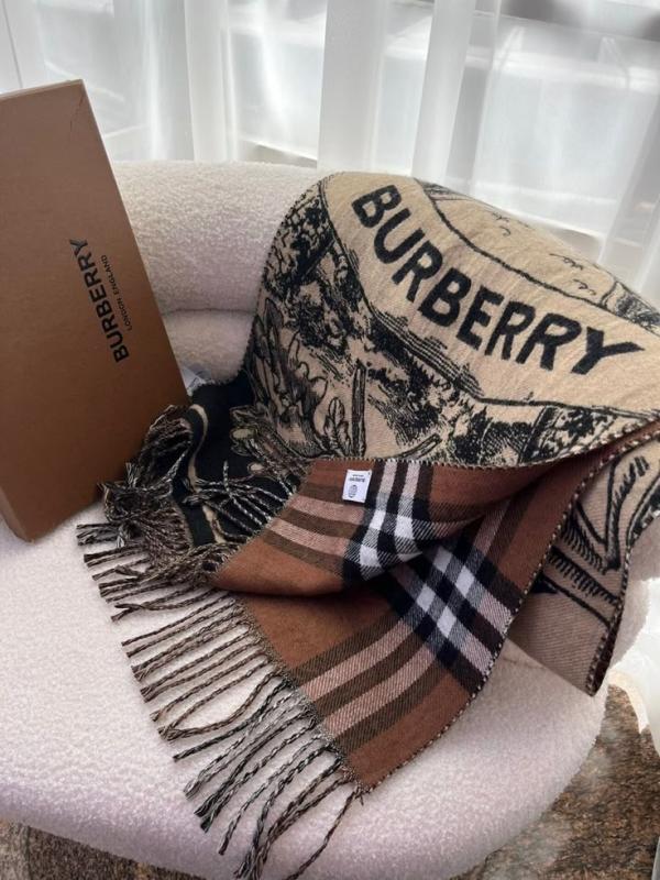 Burberry BB18 Woollen Scarf With Plain Ziplock Bag