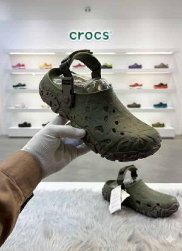Crocs-all-terrain-atlas-army-green-clogs-sandals