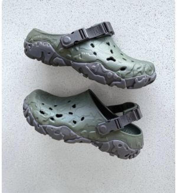 Crocs-all-terrain-atlas-army-green-clogs-sandals