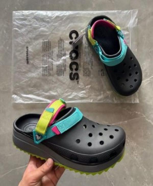 crocs-Hiker-clogs-black