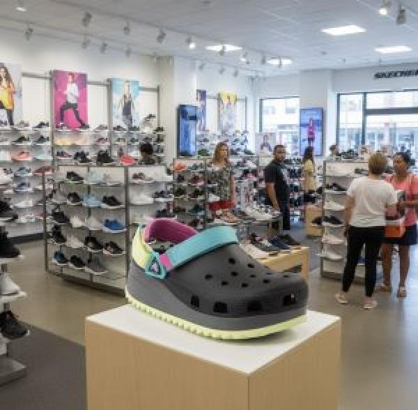 crocs-Hiker-clogs-black