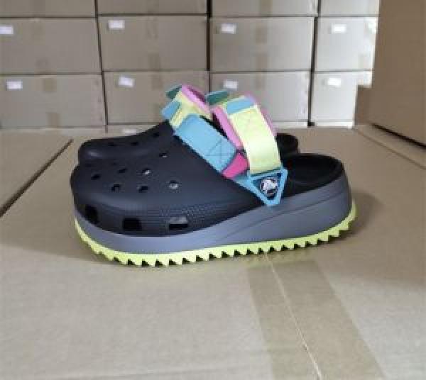 crocs-Hiker-clogs-black