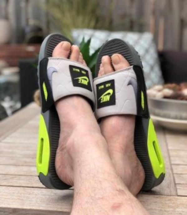 NIKE-AIR-MAX-90-slide-