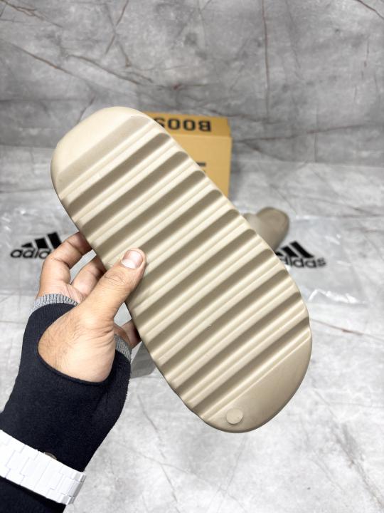 ADIDAS YEEZY SLIDE-BROWN